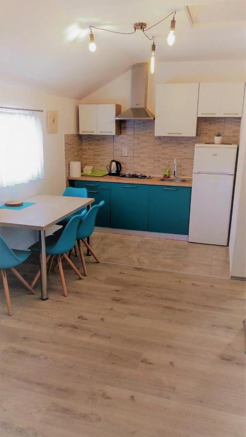 Galesic Apartments & Rooms Korenica Esterno foto