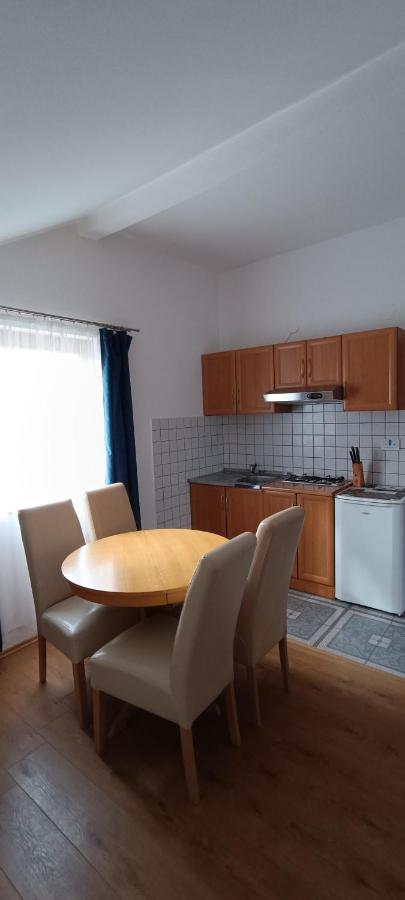 Galesic Apartments & Rooms Korenica Esterno foto
