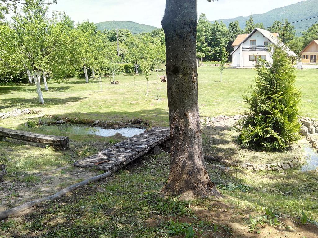 Galesic Apartments & Rooms Korenica Esterno foto